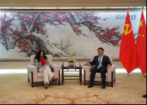 Parlamentares da reforma agrária encerram visita à China