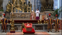 O corpo do Papa Francisco da Casa Santa Marta à Basílica de São Pedro